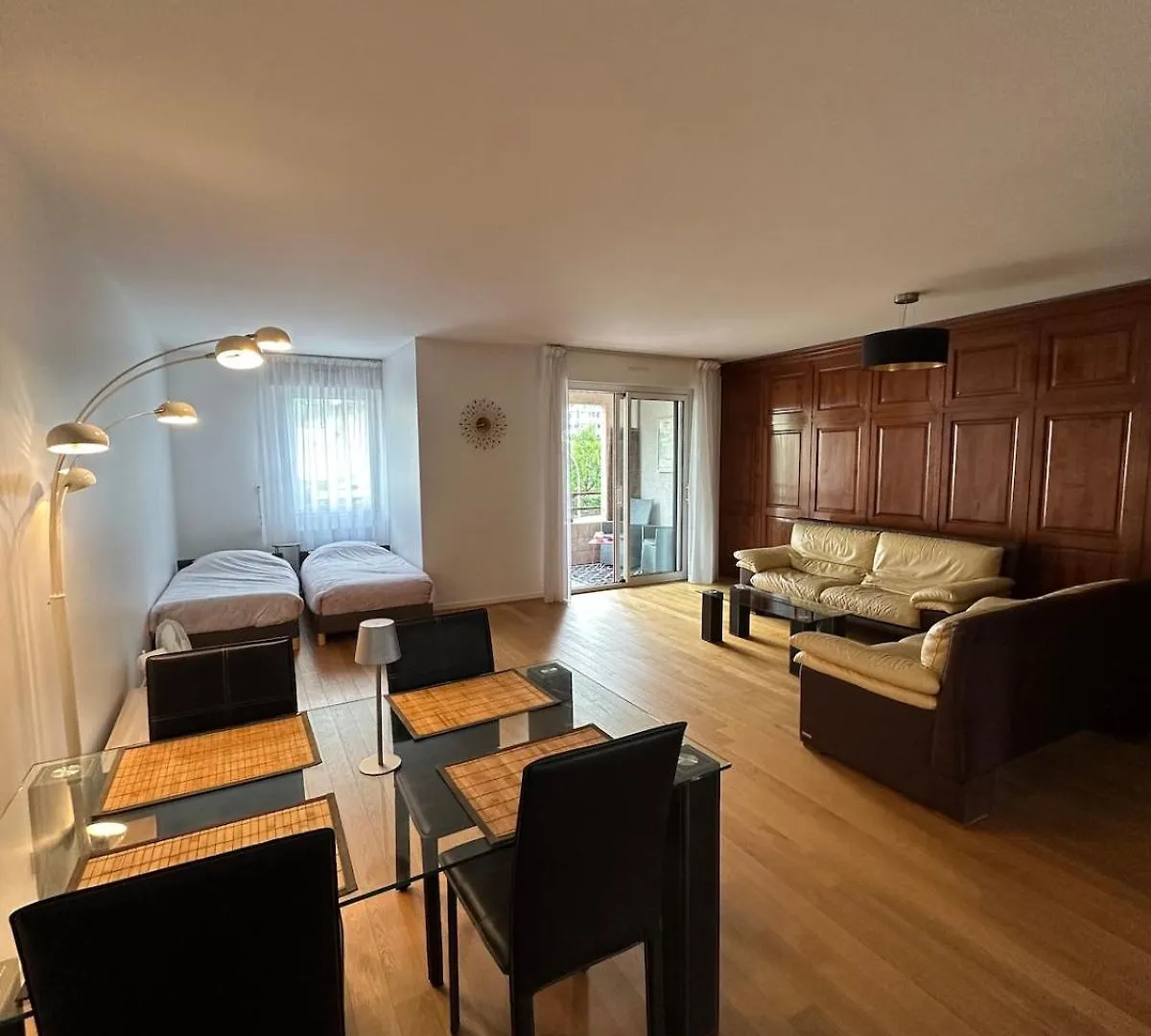 T2, Balcon, Centre Et Lac, Garage, 73M2, Calme Chic